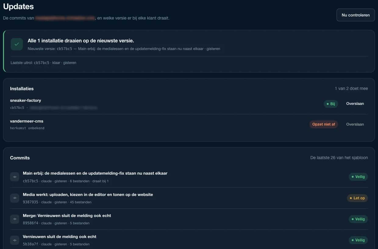 Het updatescherm waarmee trAIl nieuwe versies uitrolt: bovenaan of alle installaties op de nieuwste versie draaien, daaronder de installaties en de commits die meekwamen.